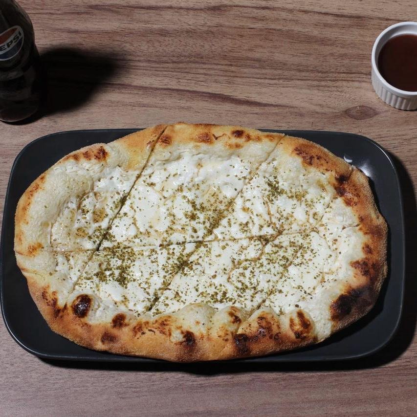 فطيرة لبنة وعسل
